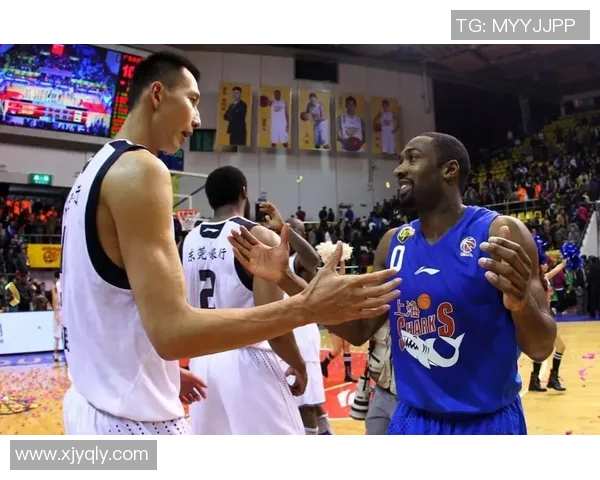 雄鹿与山猫对决易建联展现中国篮球风采与实力 雄鹿与山猫对决易建联展现中国篮球风采与实力